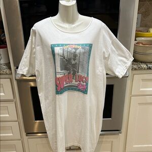 Classic Super Lucy Graphic Tee in White Night Shirt